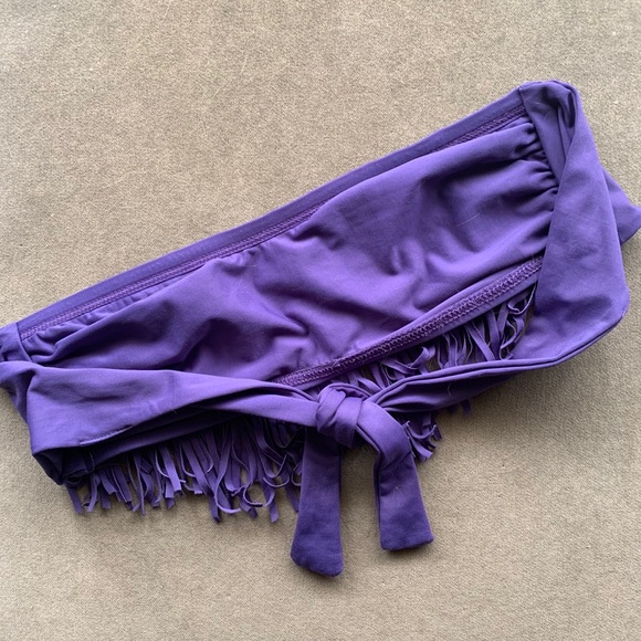 Fringed bikini top - Picture 2 of 3